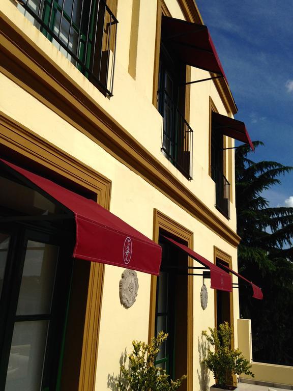 Real Hotel Lujan 外观 照片