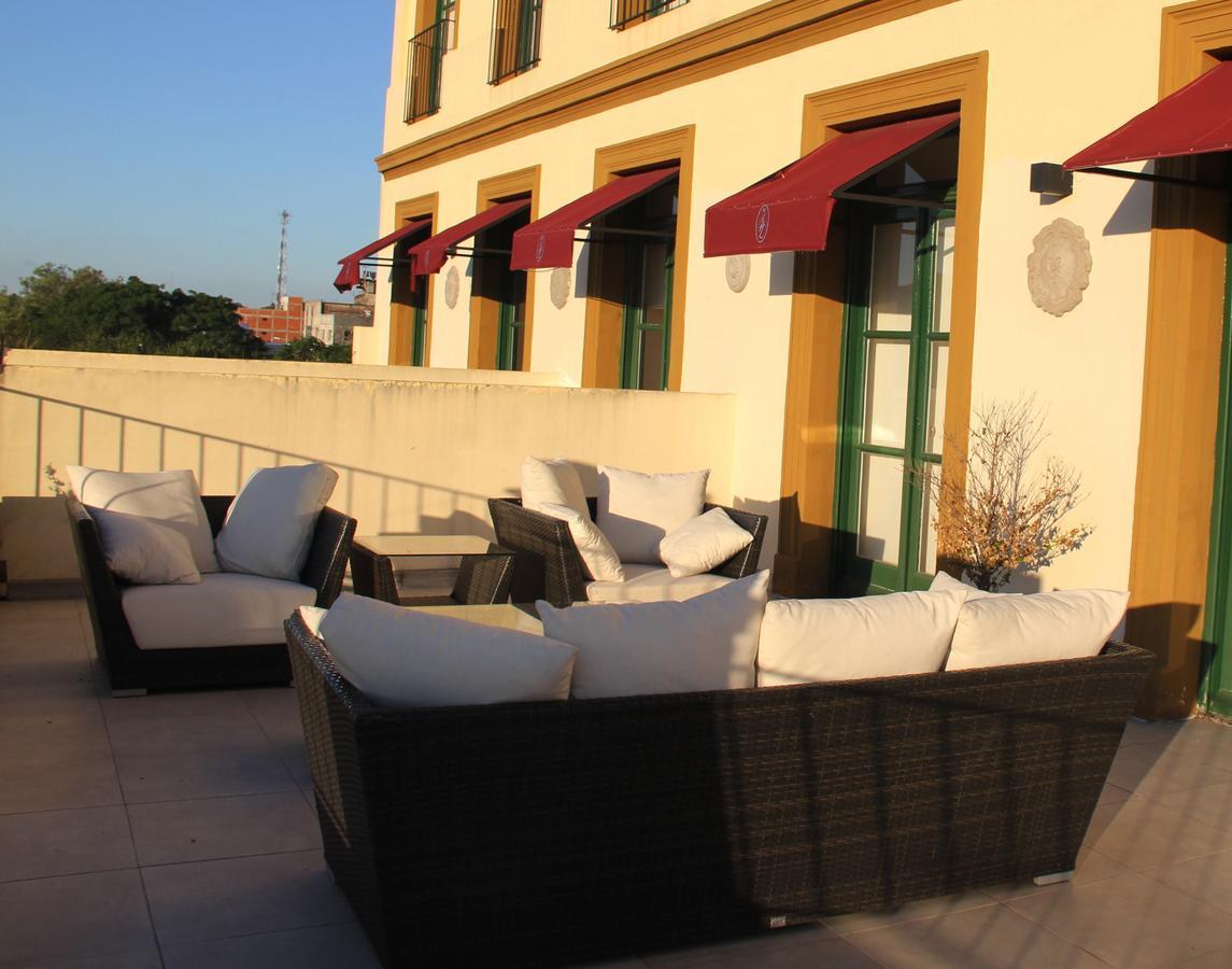 Real Hotel Lujan 外观 照片