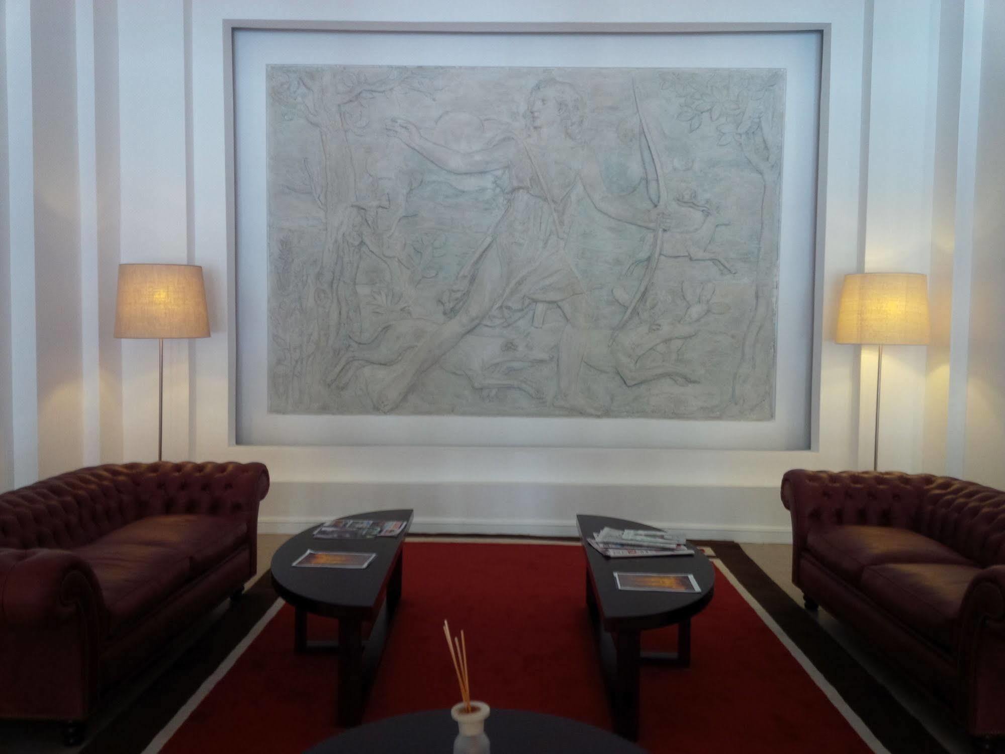 Real Hotel Lujan 外观 照片
